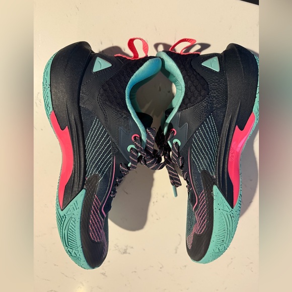 Men's Black and Teal Athletic Shoes - Picture 6 of 9